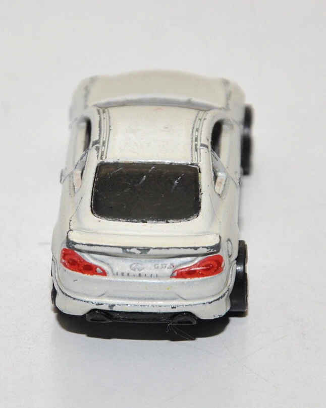 Modello auto Hot Wheels V5603 Infiniti G37 bianca 2012 scala 1:64 E18 - Immagine 3 di 4
