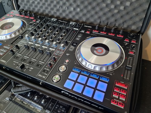 Pioneer DDJ SZ 4 Channel Controller Serato Compatible & Rekordbox & Virtual DJ - Picture 16 of 20