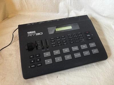 Yamaha RY30 ドラムマシン Yamaha RY30 RHYTHM PROGRAMMER Drum Machine w/ power supply New
