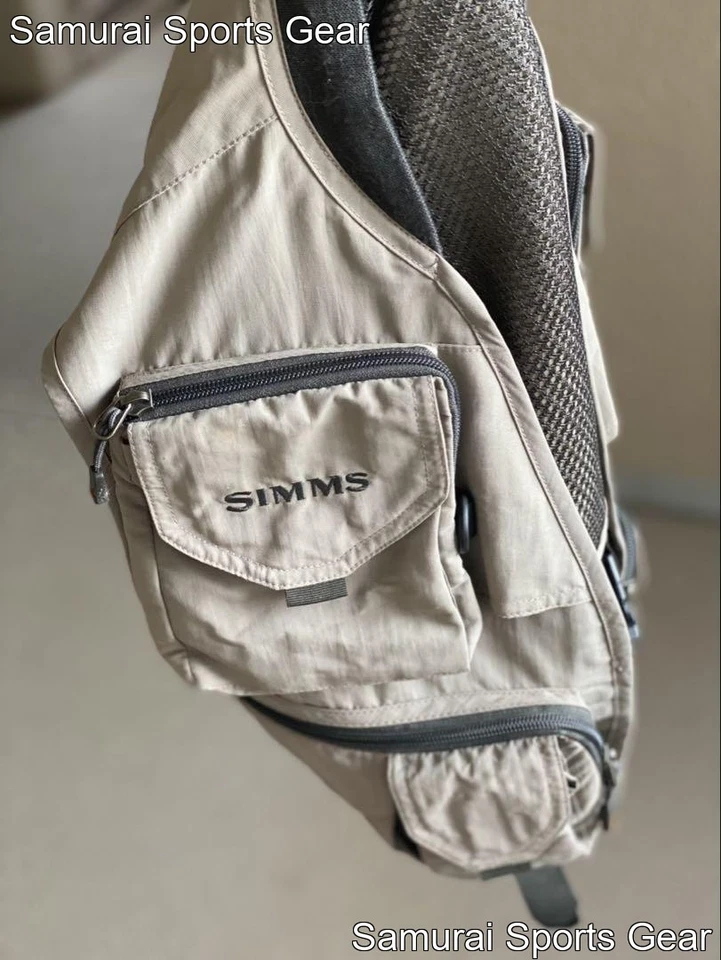 Simms Fishing Vest Size L Used, Breathable Water-Resistant - Image 3 of 4