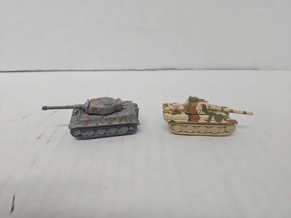 Vintage 1994 LGT MicroMachines Tanque Militar Alemão Pantera/Tigre Segunda Guerra Mundial Marrom Cinza - Imagem 3 de 4