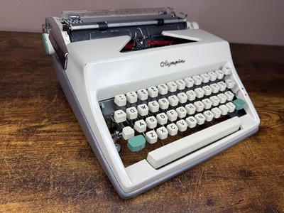 Excellent! Serviced 1966 Olympia SM8 Vintage Typewriter Elite No.8 11CPI