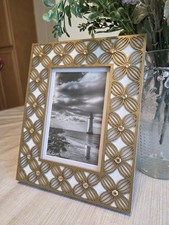 NEW Beautiful Handcrafted Crystal Gem Flower Metal Photo Picture Frame Fits 4x6