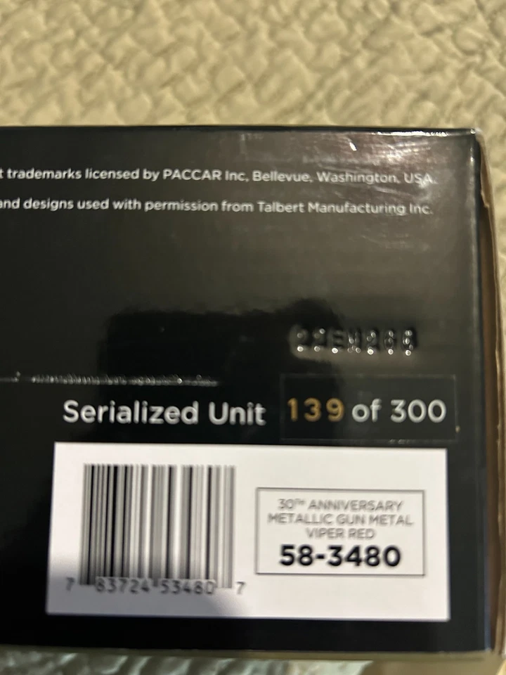 first gear 30th anniversary peterbilt 367 tri-axleday cab/tri-axle lowboy 1/50 - Image 3 of 4