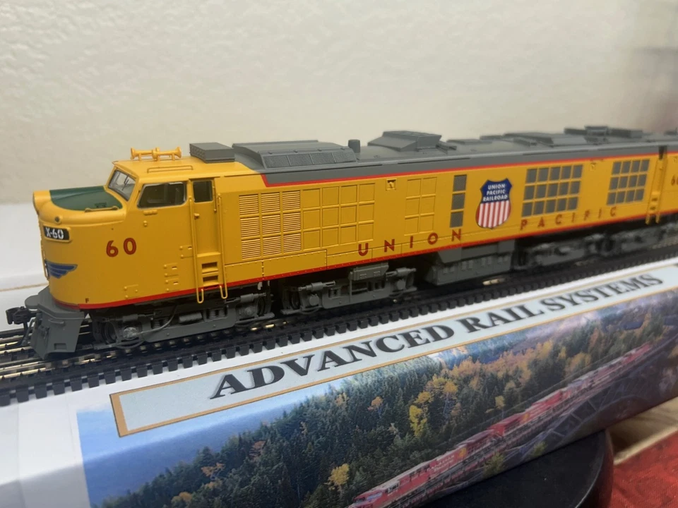 UNION PACIFIC - 1st GEN GAS TURBINE #60 LOCO - DC/DCC plug - HO Scale - NEW - Image 2 of 4