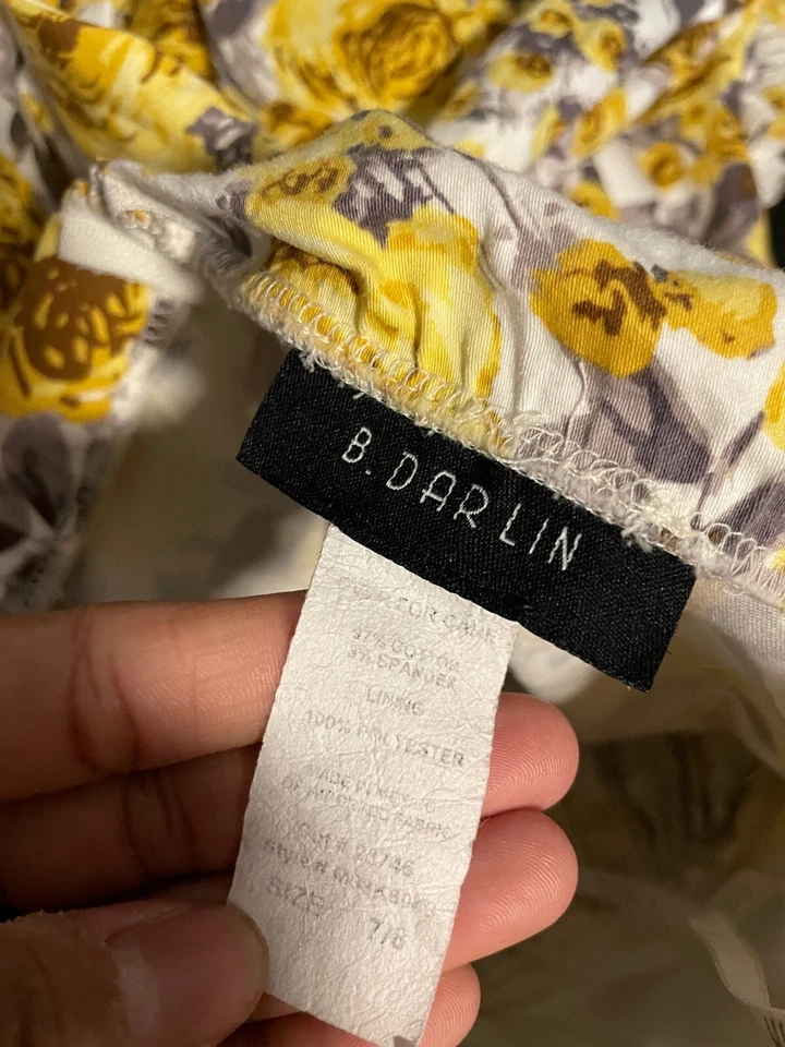 Vestido Feminino B. Darlin Tamanho 7/8 Amarelo Floral Halter Plissado Rockabilly Fada Ano Novo - Imagem 3 de 4