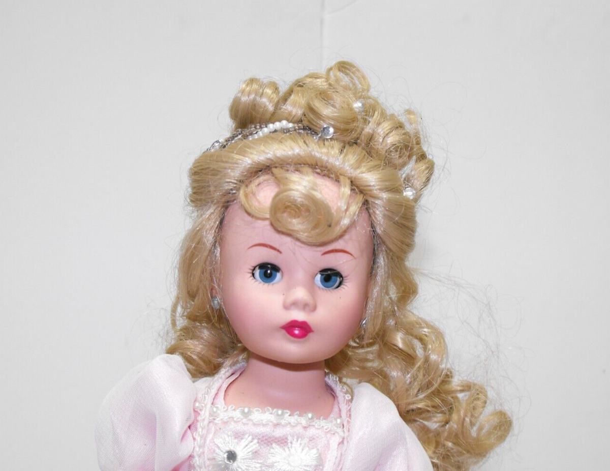 VINTAGE MADAME ALEXANDER 