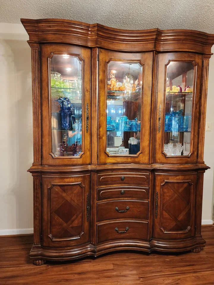 Elegant Solid Cherry & Mahogany China Cabinet w/ Touch Sensor Lighting & Beveled - Image 3 of 4