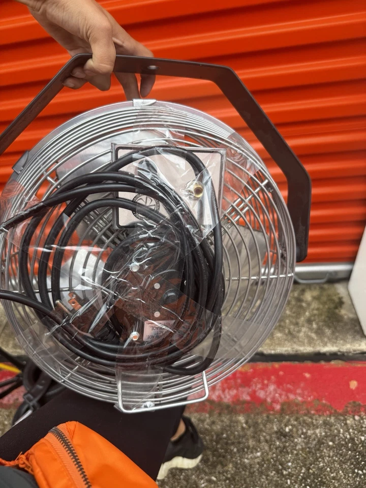 Ventilador de estación de trabajo 12" (3 velocidades, 1650 CFM) TPI montado industrial U-12-TE, Intertek Foto 2 de 2