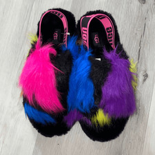NEW- UGG FLUFF YEAH WOMENS SLIPPERS- women size 8