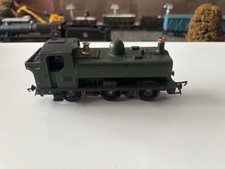 Hornby  Pannier tank loco serviced . (1A)