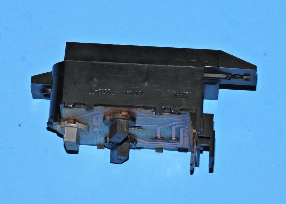 Interruptor de control de crucero Cadillac Deville Fleetwood Brougham 1979-92 OEM Foto 2 de 4
