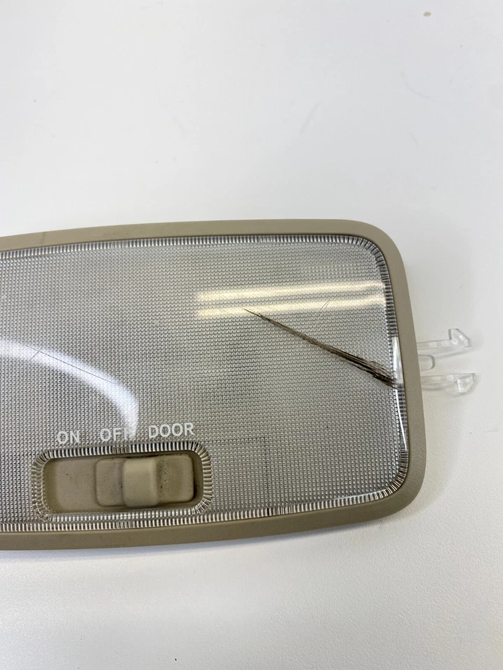 2004-2008 Toyota Solara Roof Overhead Console Dome Map Light 81240-AA020 - Image 3 of 4