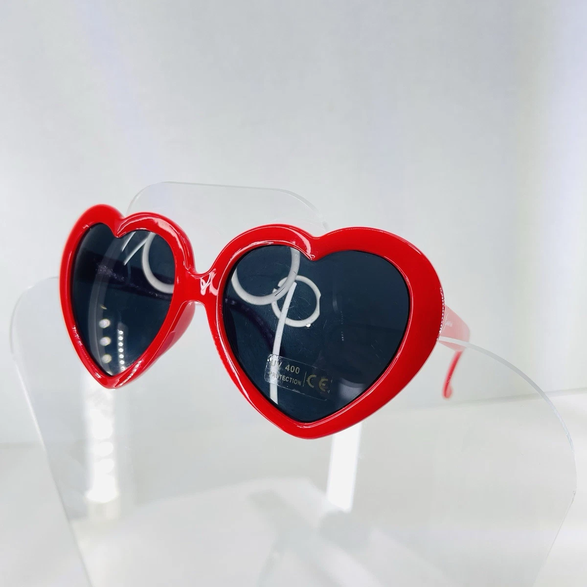 GUESS Heart Sunglasses With Case Guess Heart Sunglasses Red Metal Frame Gray Purple Smoke  main image 3