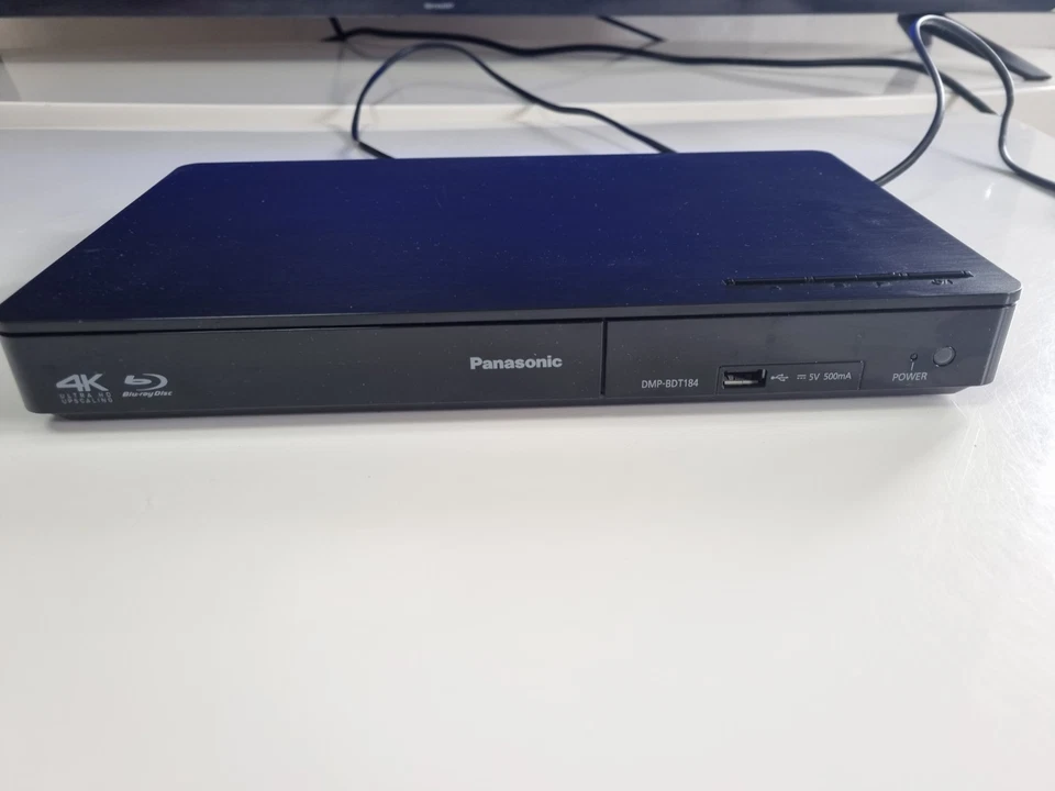 Panasonic DMP-BDT184 | 3D Blu-ray Player | 4K Upscaling | High-End + Remote USB  - Bild 3 von 4