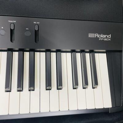 Roland FP90X BK 88 Keys Modeling Black Portable Digital