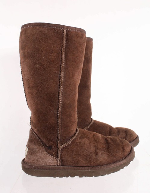 dark brown uggs