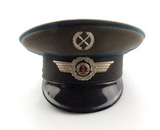 #e4208 Original alte DDR NVA Luftstreitkr&auml;fte Schirmm&uuml;tze von 1980 Gr&ouml;&szlig;e 57