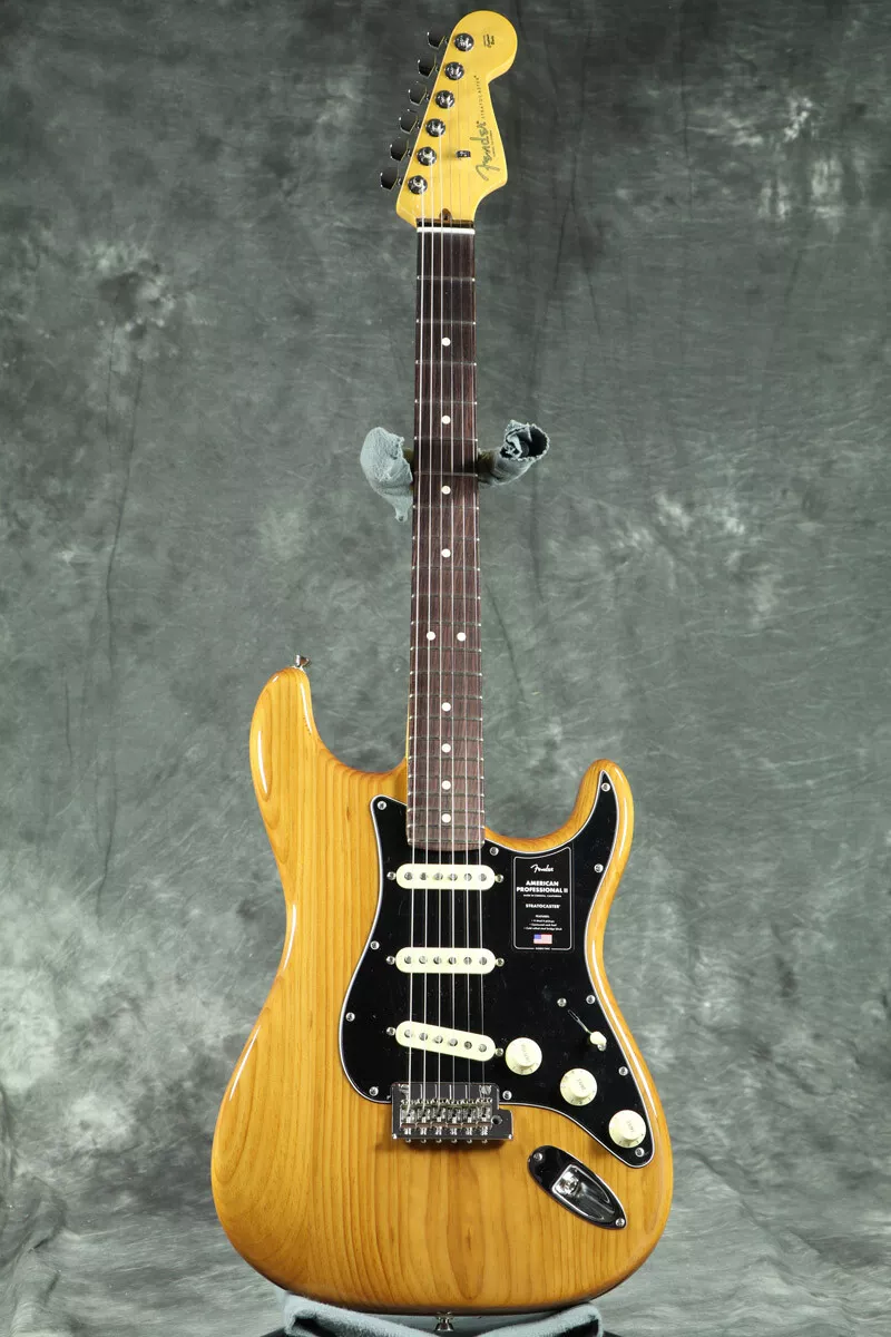 Fender American Professional II Stratocaster RW Roasted Pine « Guitare  électrique