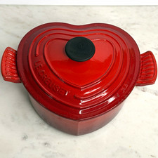 Le Creuset Heart-Shaped Cast Iron Casserole w/Lid 2L Cerise Red. Read.