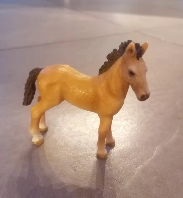 figurine Schleich, poulain, animaux de la ferme - Photo 1/2