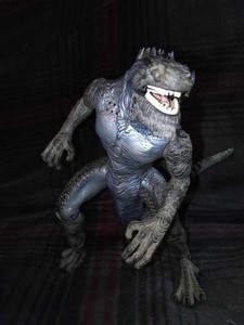 trendmasters godzilla toys 1998 13" apx  standing 