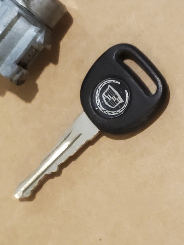 2006-2011 Cadillac STS Driver Door Lock & Key Plus Glove Box Latch Lock gray Foto 3 de 4