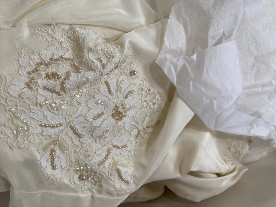 Vestido de noiva 1959 Marshall Fields. Tamanho 6 1959/tamanho 0 atual usado pela última vez 1994 - Imagem 4 de 4