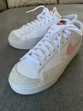 Nike Damen Damen Blazer Low PlatformSneaker