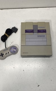 Nintendo Super Nintendo SNES Console SNS 001 1 Controller For Parts