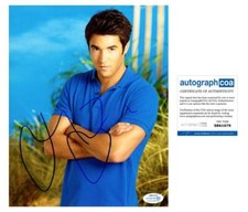 Josh Bowman "Revenge" AUTOGRAPH Signed 'Daniel Grayson' 8x10 Photo ACOA