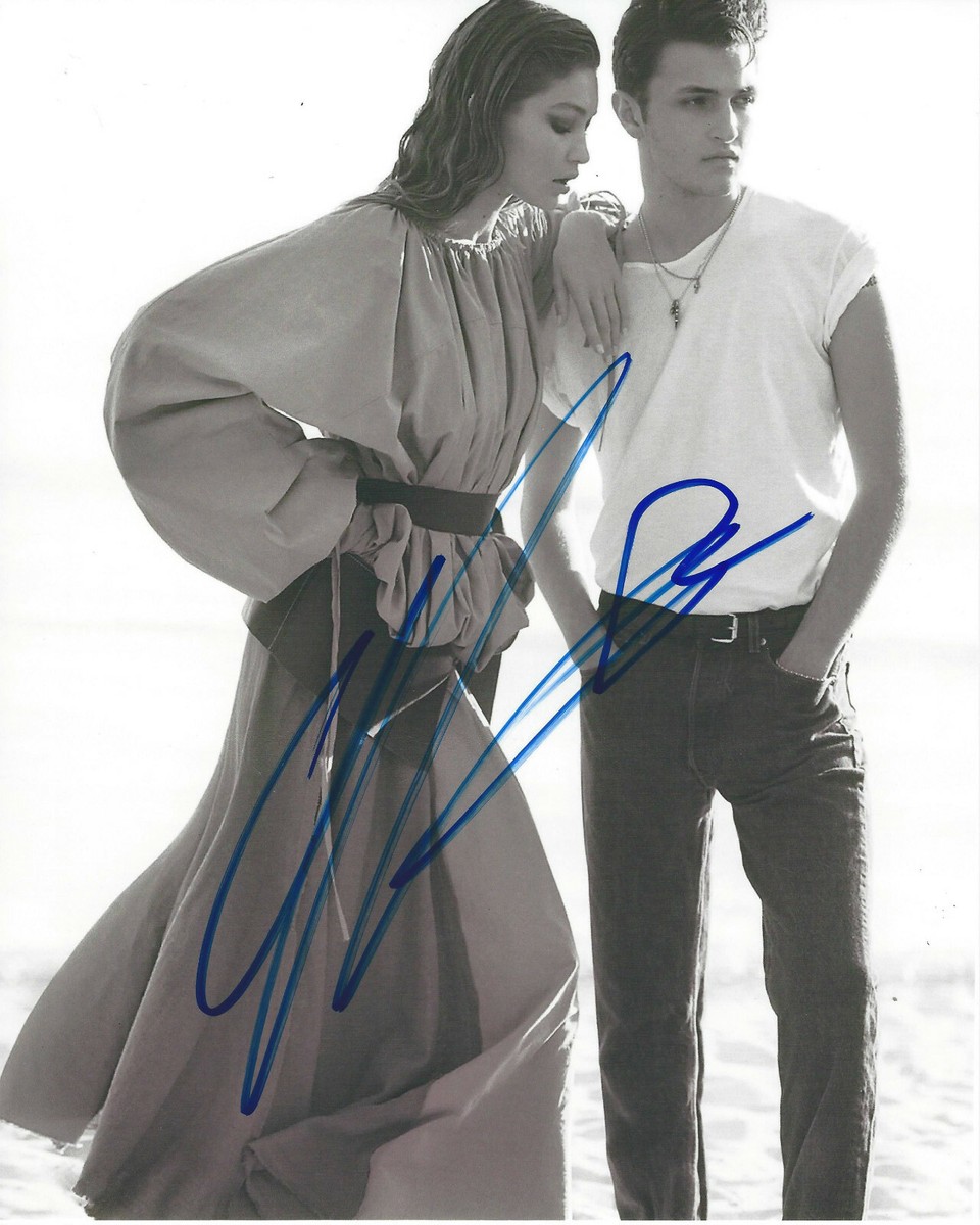 ANWAR HADID SEXY FASHION MODEL SIGNED AUTHENTIC 8x10 PHOTO w/COA