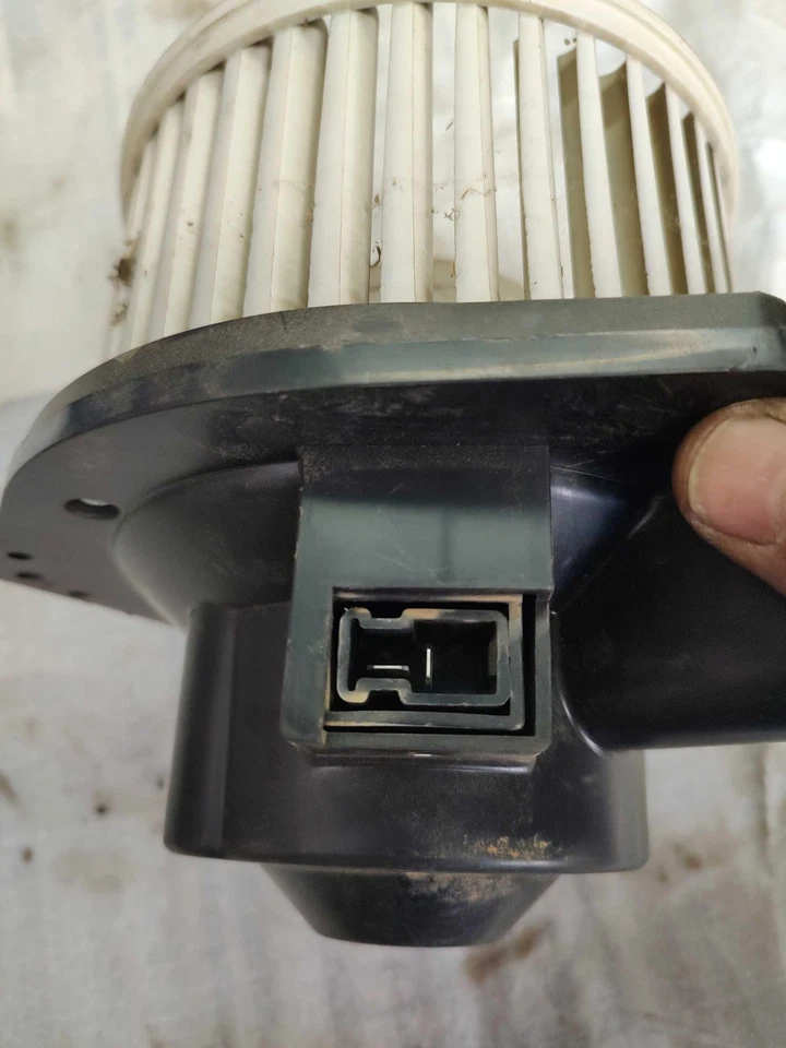 Chevy Colorado GMC Canyon 2004-2012 calentador ventilador motor OEM 89019178 Foto 3 de 4