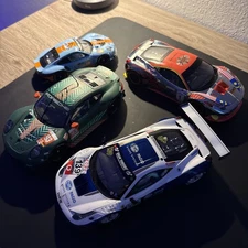 SLOT CAR CARRERA PORSCHE 911 GT3R DIGITAL 1/24 ASSORTED LOT