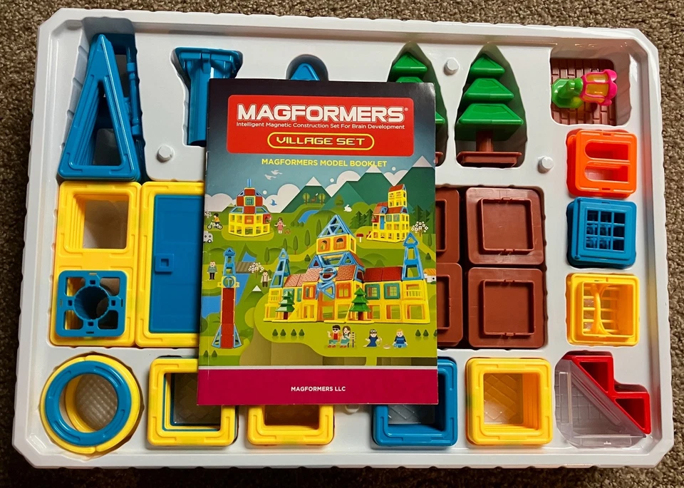Magformers Village Set- 110 pieces - Image 3 of 4