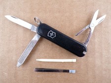 Victorinox Classic SD Swiss Army Pocket Knife - Black Scissors - Very Good