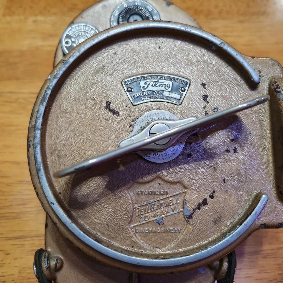 Cámara de película Bell and Howell 70 E Filmo 16 mm de colección y estuche sin lente sin probar Foto 2 de 4
