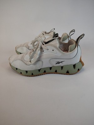Reebok Zig Dynamica Size 8 Womans