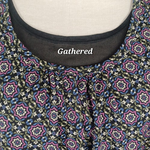 Sag Harbor Petite Large Multi-Colored Abstract -Short Sleeve -Layered -Gathered - Picture 4 of 13