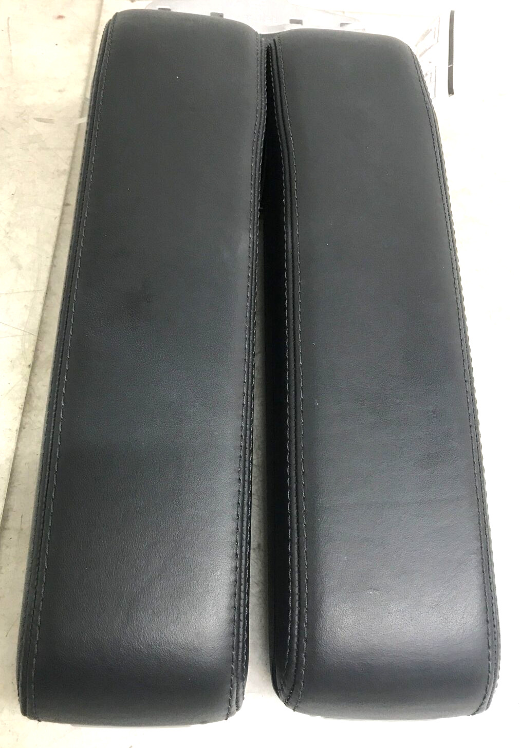 2013-2019 BENTLEY FLYING SPUR CENTER CONSOLE LEFT & RIGHT ARMREST SET 3W0864209G