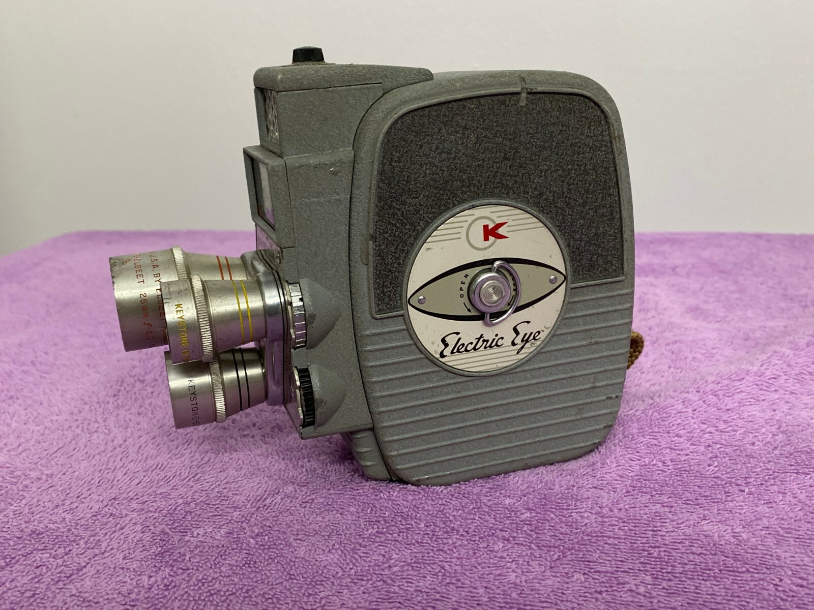 KEYSTONE 8mm K4C Electric Eye Movie Camera +Bell and Howell Electric