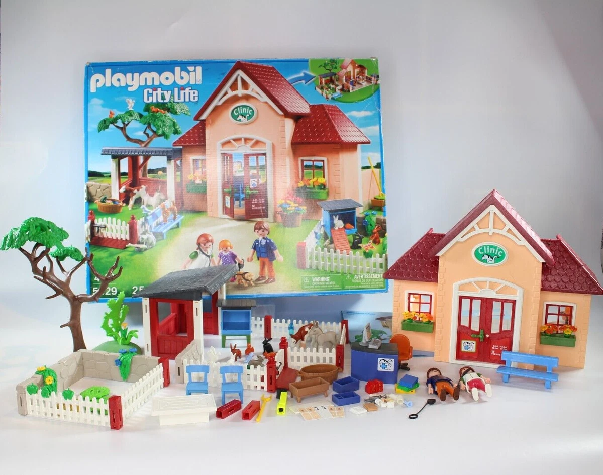 Playmobil city sales life clinic