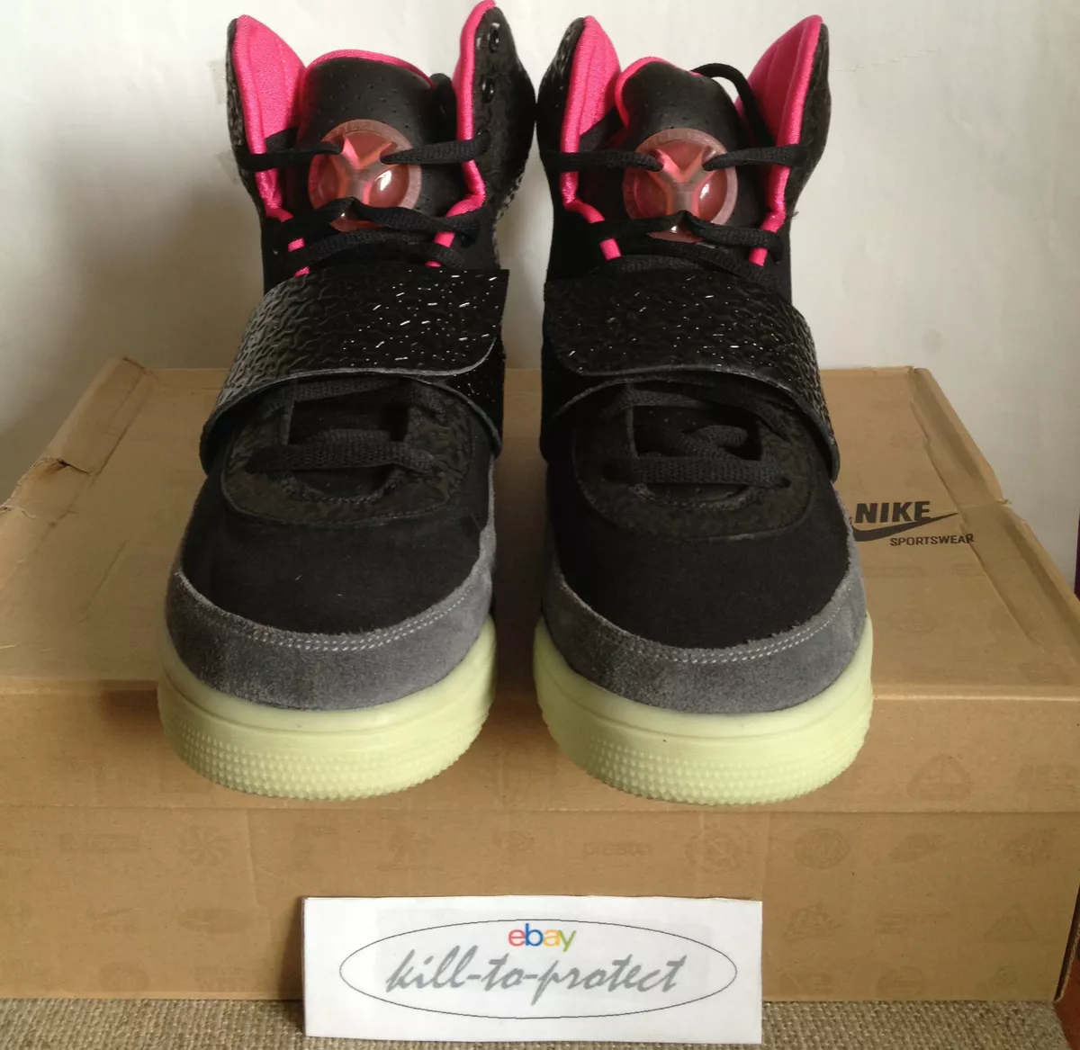 Nike Air Yeezy 1 Blink 2009 Kanye West Sneaker