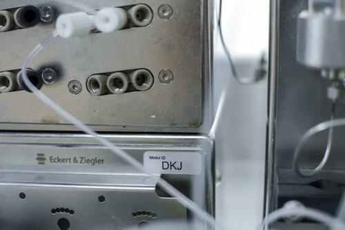 Laboratorio modular Eckert and Ziegler HPLCM 13-4-6 HPLC M DKB AD 14-8 - Imagen 9 de 11