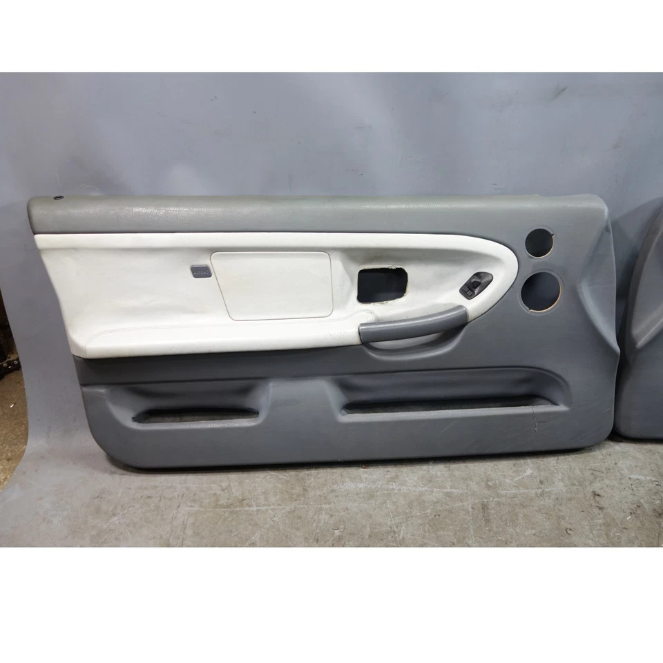 Par de paneles de puerta interior de 2 puertas BMW E36 M3 98-99 dañado cuero gris paloma OEM Foto 4 de 4