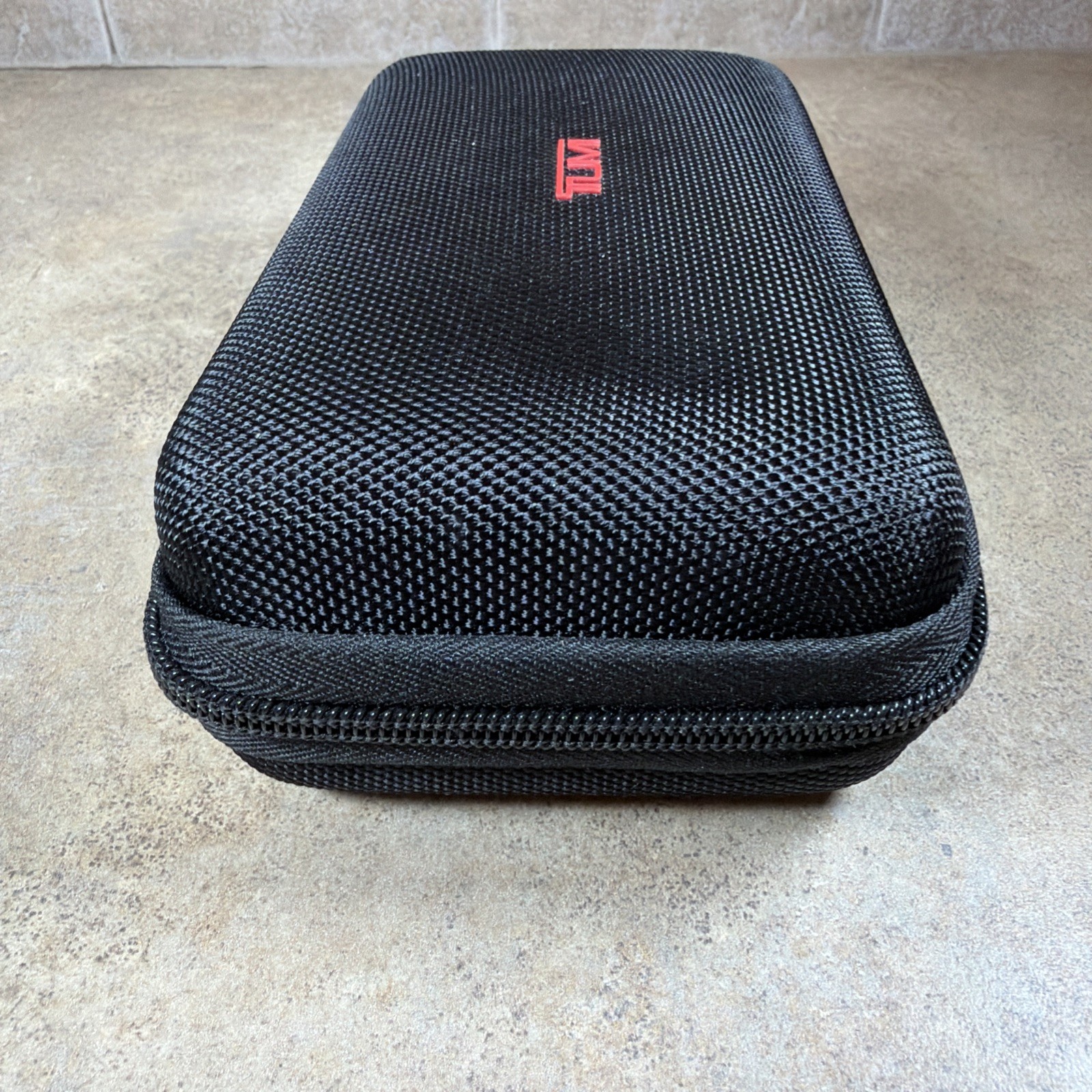 TUMI for Delta Hard Shell Travel Amenity Kit Case Black Zip Pouch Organizer