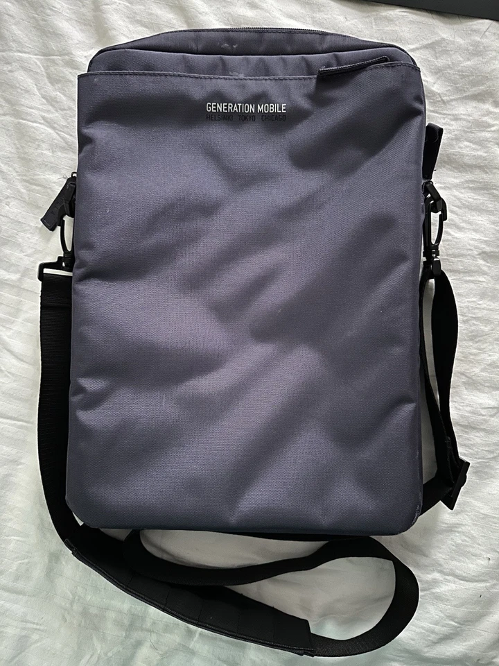 Golla - Generation Mobile Laptop Bag. Purple Excellent Condition Flower Print - Image 4 of 4