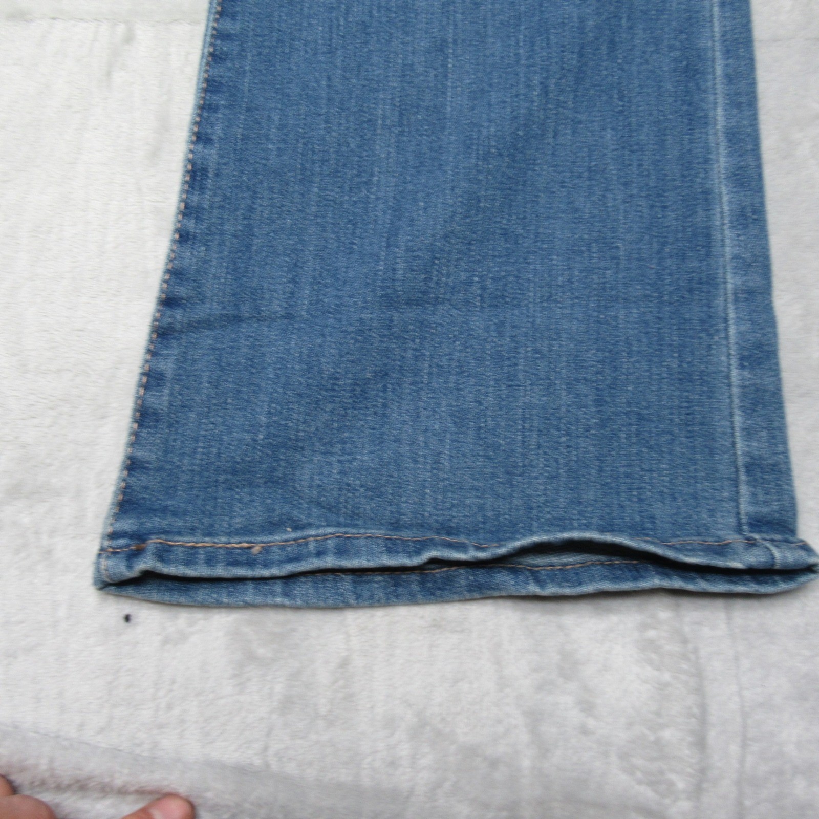 Levis Signature Jeans Women 14 Blue Denim Mid Rise Bootcut Medium Wash 36x32 NEW thumbnail 12