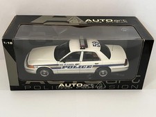 Autoart 1/18 72701 Ford Crown Victoria LAPD with box