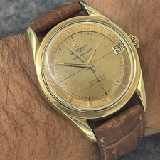 UNIVERSAL GENEVE POLEROUTER DATE AUTOMATIC CAL 215-1 MICROTOR SWISS Ca1960S